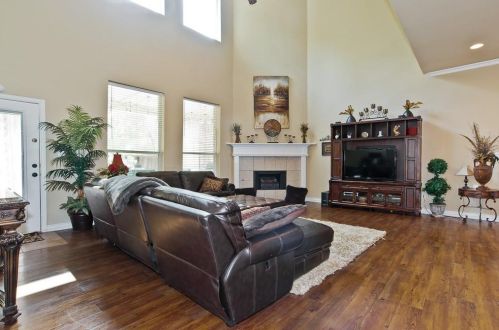 1101 Chesapeake Dr, Midlothian TX exterior