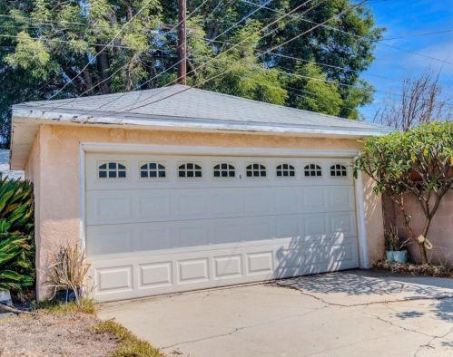 953 Myrrh St, Compton CA  90220-2910 exterior