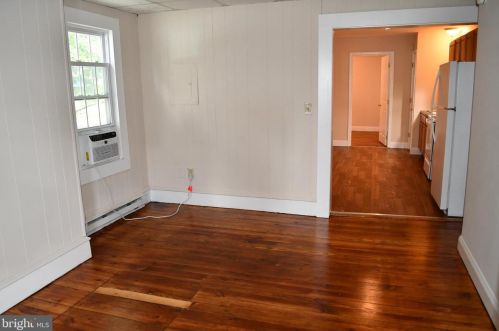 411 Washington St, Slaughter Beach DE  19963-2816 exterior