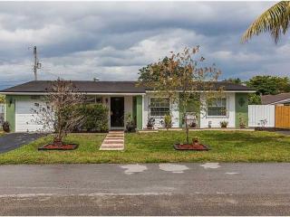 1721 59 Ave, Hollywood FL  exterior