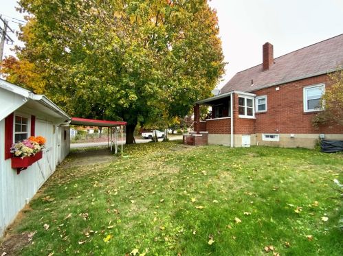 2699 Lenz Ave, Ambridge PA  15003-1447 exterior
