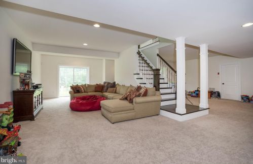 10 Pine Valley Ct, Glen Mills PA  19342-1823 exterior