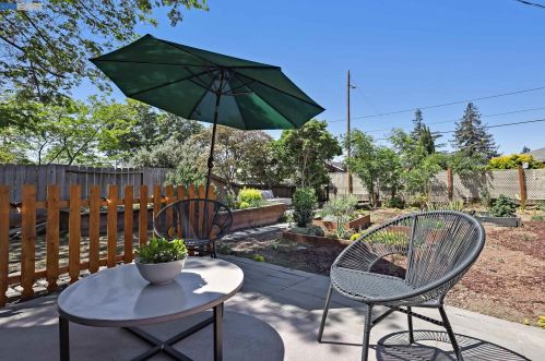 18448 Standish Ave, Hayward CA  94541-1323 exterior