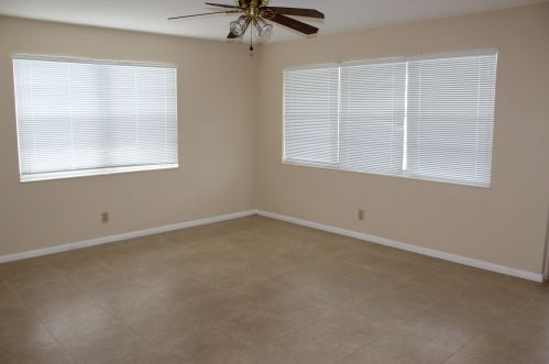 282 Camden L, West Palm Beach FL  33417-2057 exterior