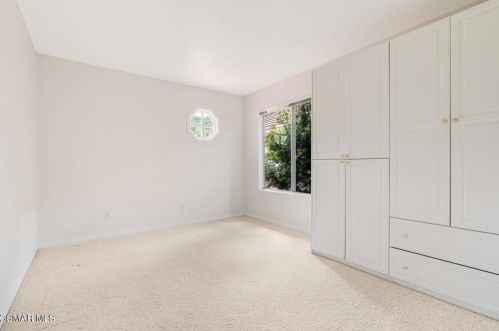 232 Valero Cir, Calabasas CA  91377-5552 exterior