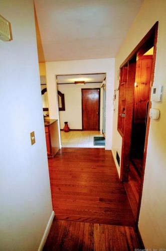 99 Laurel Hill Rd, Brookfield Center CT  06804-1014 exterior