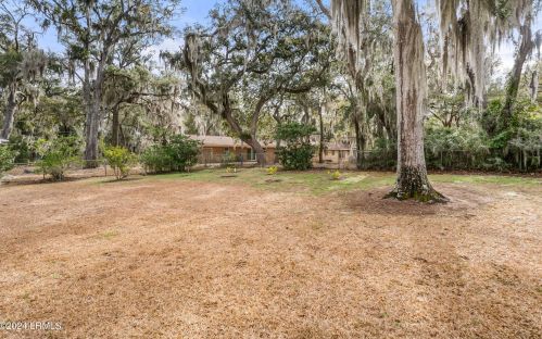 1902 Park Ave, Beaufort SC  29902-3816 exterior