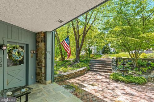 222 Longspur Dr, Wilmington DE  19808-4363 exterior