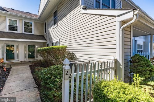 22 Ashley Ct, Glen Mills, PA 19342-2007