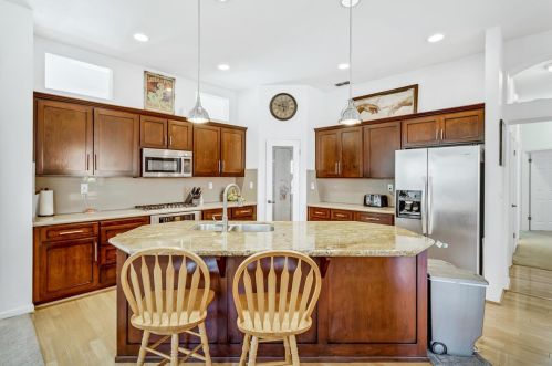 9247 Brown Rd, Elk Grove CA  95624-3917 exterior