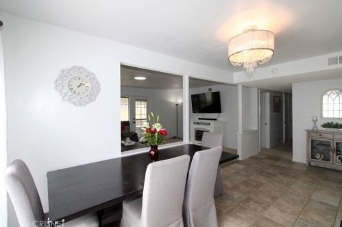 2241 Ravenna St, Simi Valley CA  93065-2737 exterior