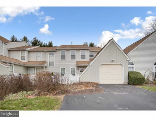 1707 Fredendall Cir, Southampton, PA 18966-4052