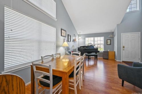 35 Mclaughlin Way, Washingtonville NY  10992-1151 exterior