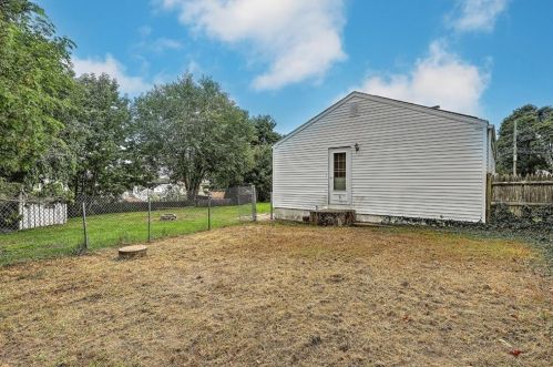 44 Rosemont Ave, Cumberland RI  02864-7519 exterior