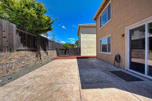 1173 Villaggio Cir, Vacaville CA  95688-8774 exterior