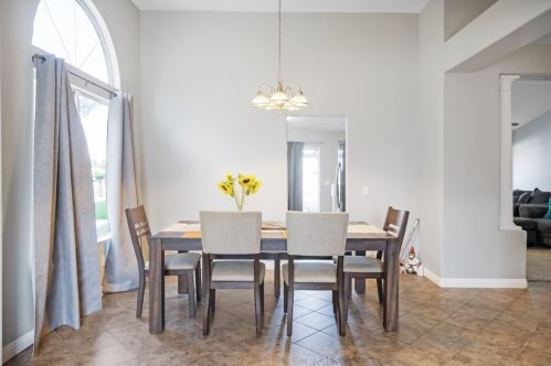 13262 Spring Way, Victorville CA  92392-6805 exterior