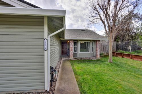 7632 Old Auburn Rd, Citrus Heights, CA 95610-3822