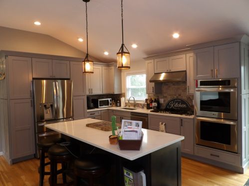 394 Saldane Ave, Babylon, NY 11703-2220
