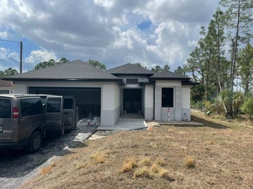 3422 35th Ave, Naples, FL 34120-1562