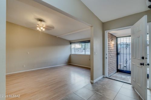 3271 Liberty Tree Ln, Tucson, AZ 85741-1754