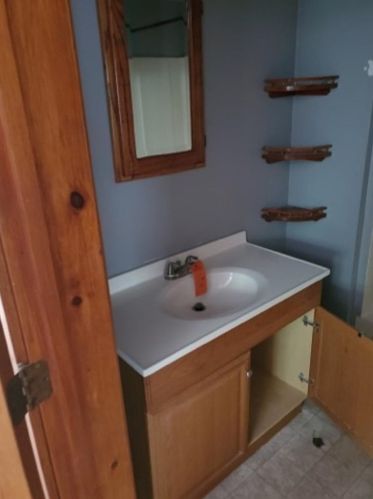 12 Barry Highlands Rd, Danbury NH  03230-4700 exterior