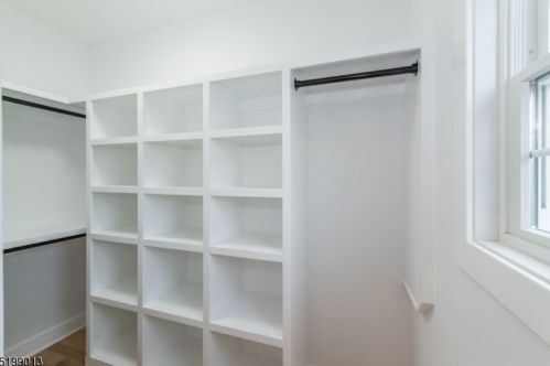 84 Elmwood Ave, Chatham Township NJ  07928-2628 exterior