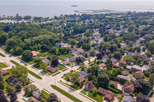 609 Waldo Blvd, Manitowoc WI  54220-2829 exterior