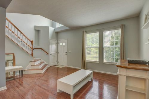 208 Grant Park Dr, Newport, KY 41074-1746