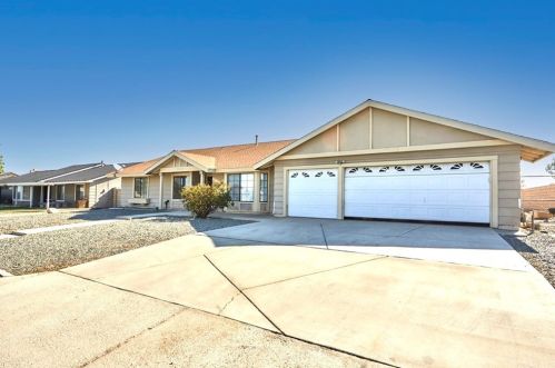 11639 Maple Valley Rd, Victorville, CA 92392-9180