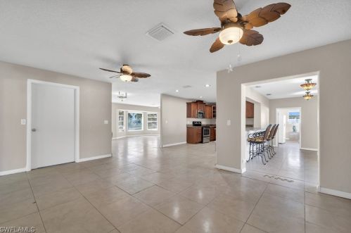 2911 5 Pl, Cape Coral FL  33904-3410 exterior