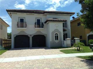 15634 13th Ter, Miami, FL 33194-2750