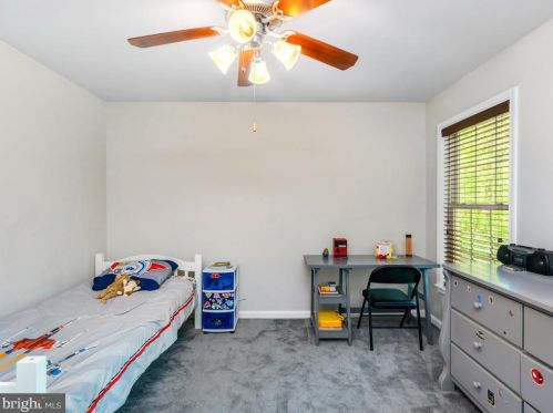 60 Kinsley Ln, Fredericksburg VA  22406-4089 exterior