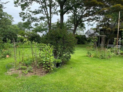 205 4th St, Elwood NY  11731-3525 exterior