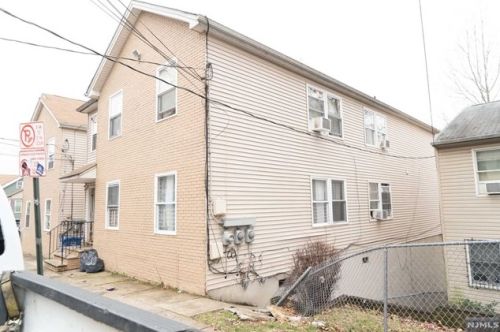 66 3 St, Paterson NJ 07522-1845 exterior
