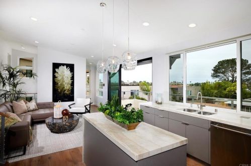 131 Granados Ave, Solana Beach, CA 92075-1209