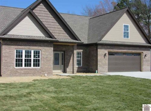 120 Red Pine Cir, West Paducah, KY 42086