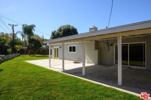 1650 Ona Cir, Simi Valley CA  93063-4540 exterior