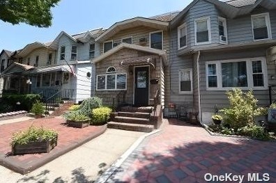 107-35 111th St, Jamaica, NY 11419-1638