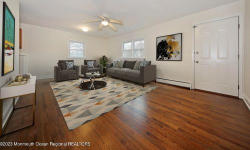 311 Thompson Ave, Middletown, NJ 07748-5912