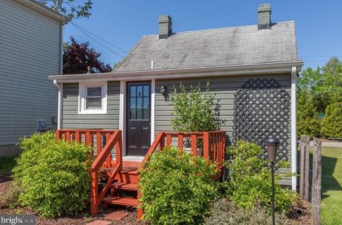 1204 Railroad Ave, Fredericksburg VA  22401-7136 exterior