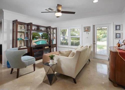 1130 13th St, Naples, FL 34117-5201