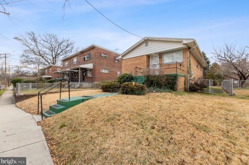 120 49th St, Washington, DC 20019-6243