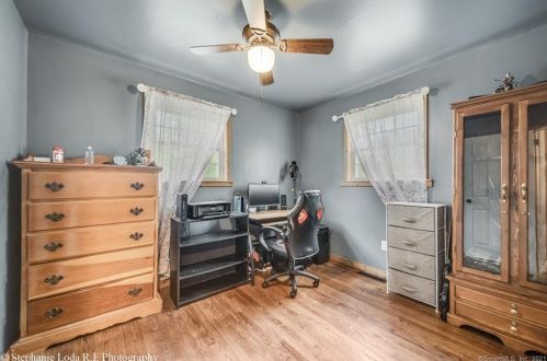 12 Reskin Dr, Wallingford CT  06492-4834 exterior