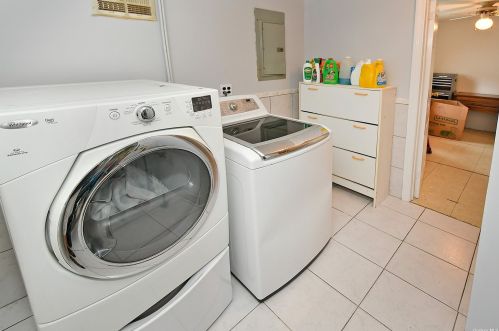 4028 Jean Ave, Bethpage NY  11714-4521 exterior