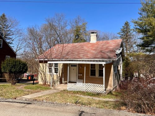 9 Park Rd, Pittsburgh, PA 19083-5301