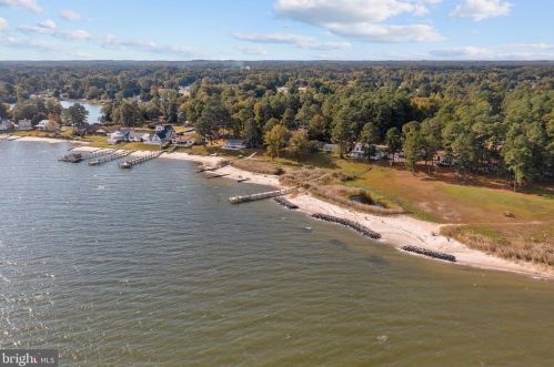 825 Glebe Rd, Montross VA  22520-4002 exterior