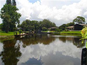 423 Magellan Dr, Sarasota, FL 34243-1005