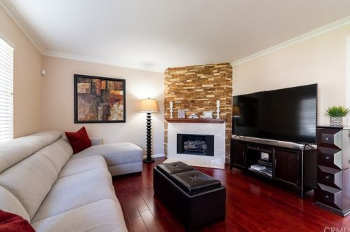67 Fox Holw, Irvine, CA 92614-7964