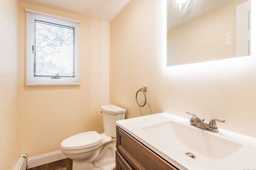 292 Parkside Ave, Miller Place NY  11764-3521 exterior