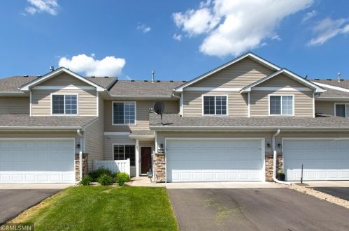 1436 Greenleaf Ln, Minnetrista, MN 55387